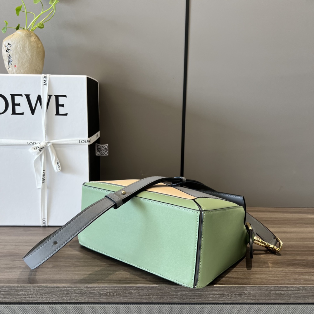 Loewe Puzzle Bags